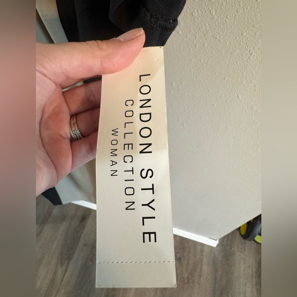 NWT London Style Black and Tan Dress - Picture 5 of 7